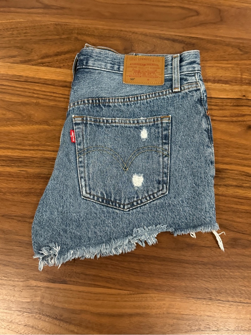 Levi’s 501 Original High Rise Denim Shorts – Size 28 - Picture 3 of 4